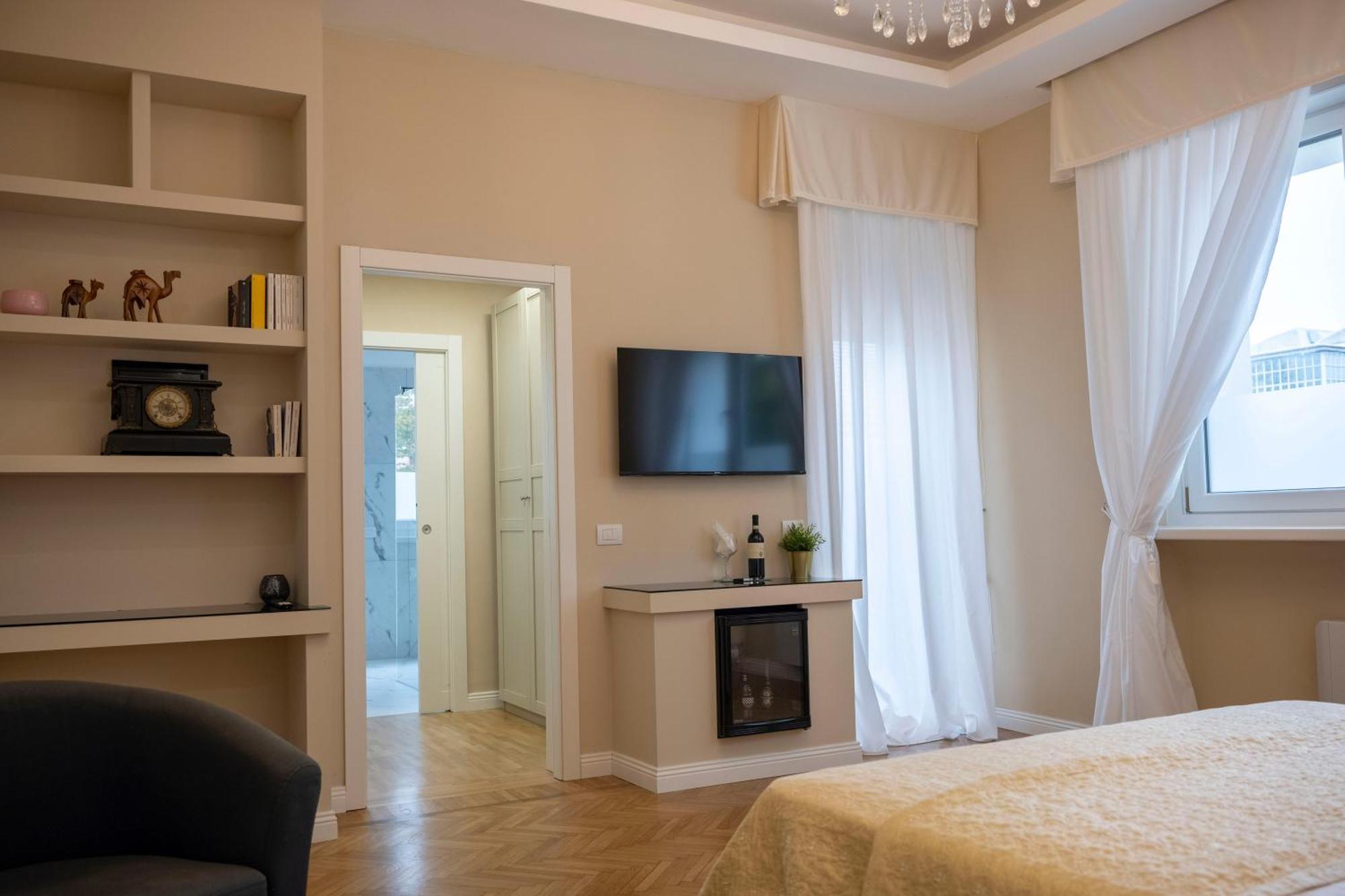 Villa Marchese Lake Maggiore Somma Lombardo Exterior photo
